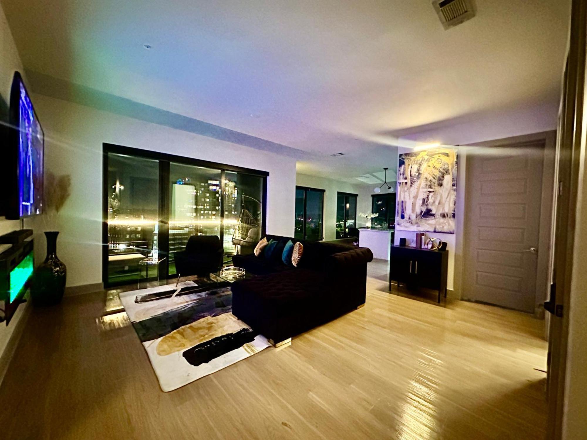 アトランタModern Luxury At The Interlockアパートメント エクステリア 写真